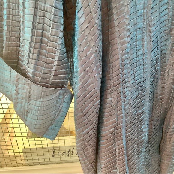 IC by Connie Blue Iridescent Metallic Pleated Blouse Jacket XL - Picture 3 of 7